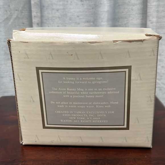 Avon basketweave Bunny Rabbit Mug in original box - Picture 13 of 13